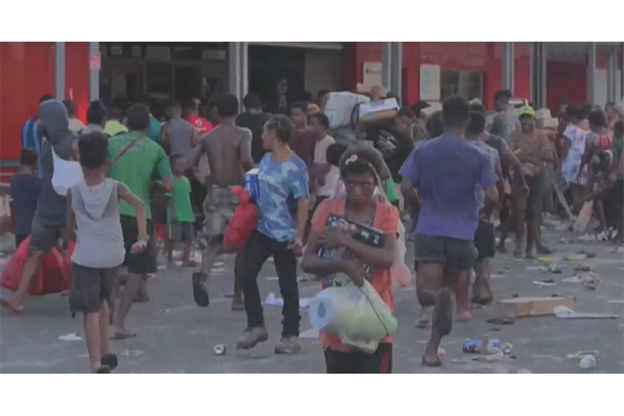 Papua New Guinea At least eight dead after major rioting and unrest