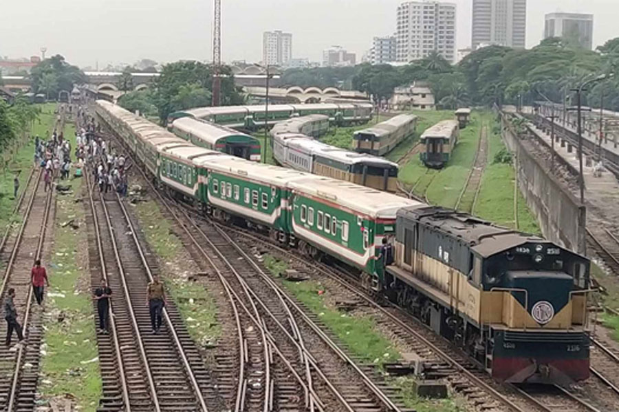 Nationwide train delays as Panchagarh Express derailed in Dhaka The